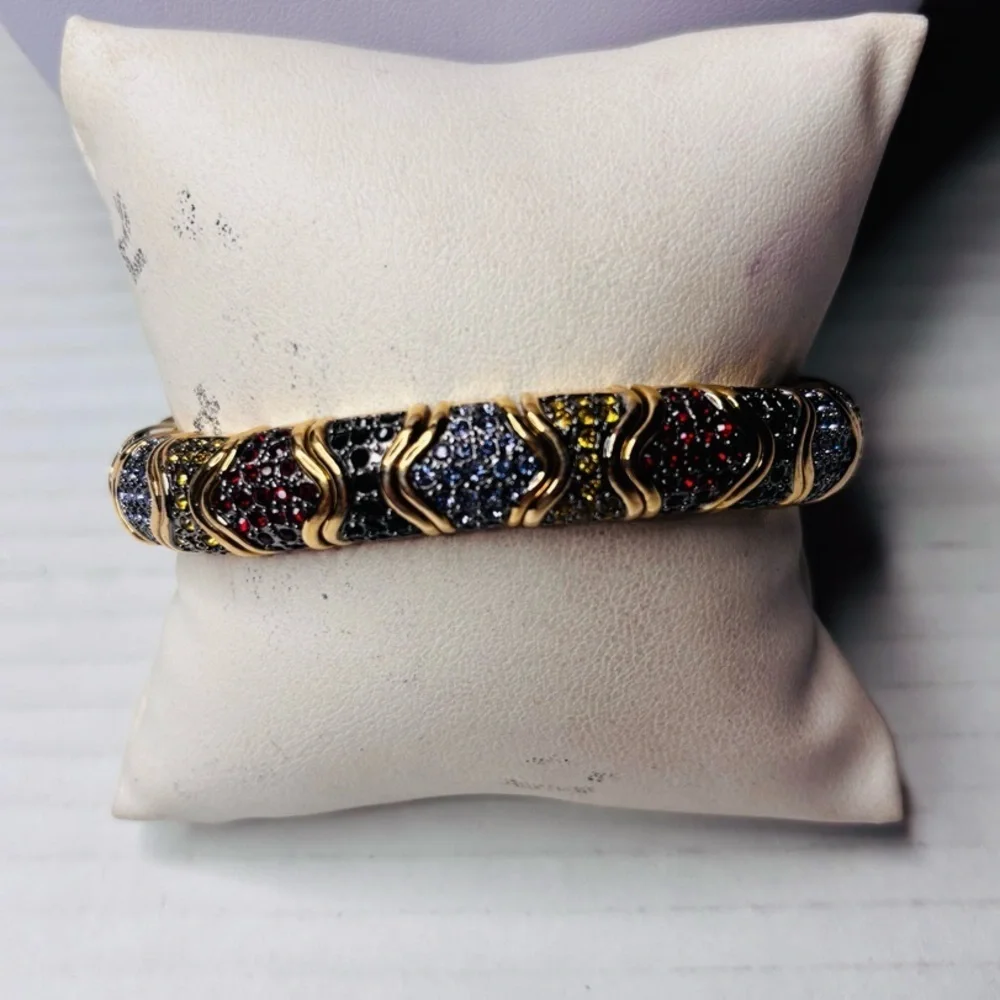 JOAN RIVERS Shiny Gold Tone Faceted Multicolor Crystal Stretch Bracelet